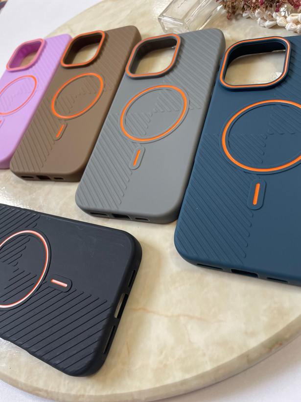 قاب و کاور محافظ آیفون ۱۳ نرمال مدل پاور بسیار با کیفیت