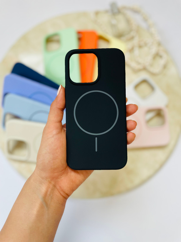 کاور سیلیکونی آیفون ۱۳ پرو مدل مگ سیف دار ۱۰۰ درصد اوریجینال