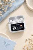 ایرپاد بلوتوثی اپل طرح AirPods Pro 2nd Generation و صفحه نمایش دیجیتال لمسی با نویز کنسلینگ فعال (ANC)، نویز کنسلینگ میکروفون (ENC)، درگاه شارژ USB Type-C، با قابلیت شارژ بیسیم، دارای میکروفون دوگانه از نوع Beamforming، مقاومت در برابر رطوبت و عرق - سفید