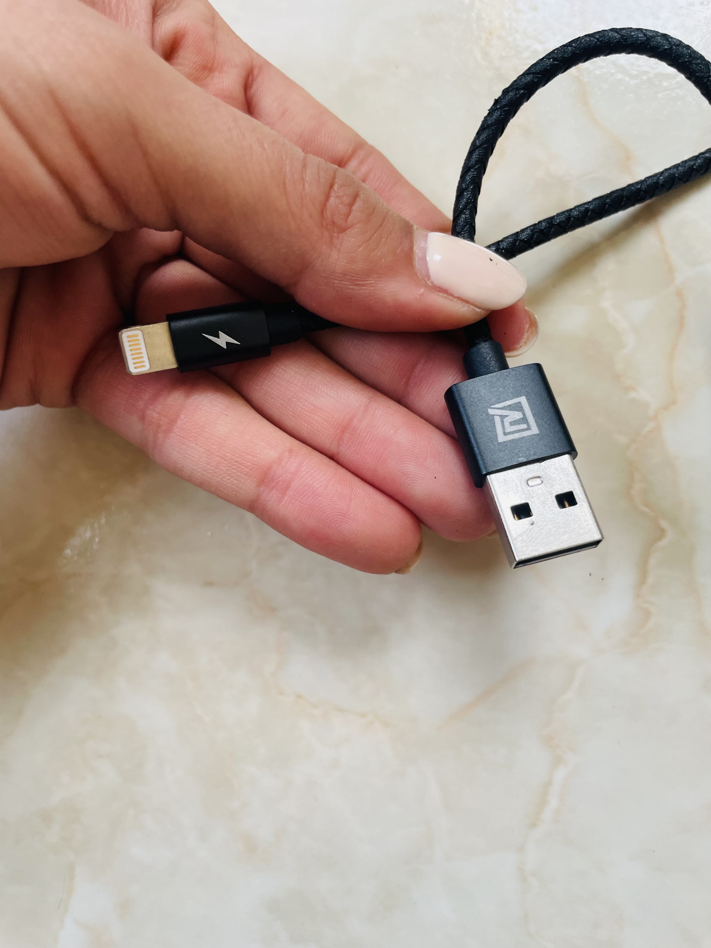 کابل0.5 متری USB به lightning(آیفون) پک اصلی ریمکس مدل دستبندی مهره دار